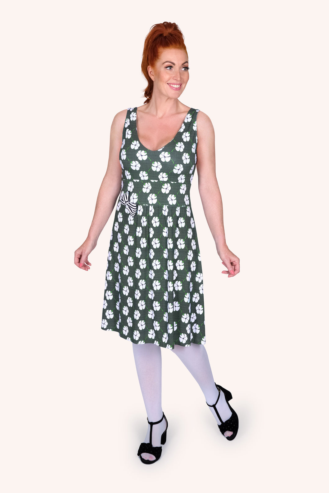 Kjøp søt sommerkjole Dotty Dearest fra Margot Mikkelsen hos fashionintheforest på nett