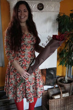 Last inn bildet i Galleri-visningsprogrammet, stina rowanberries beige kjole fra esther och inez